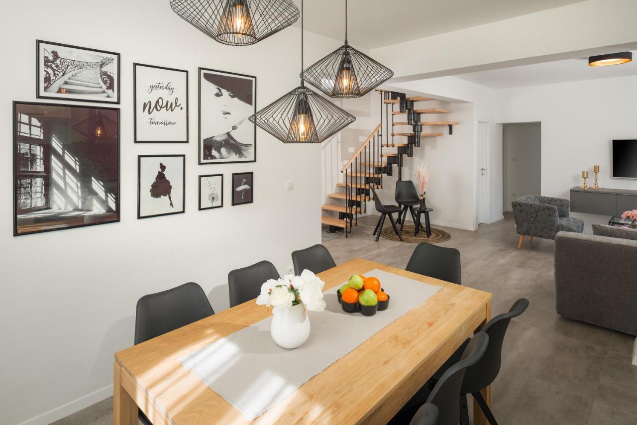Villa Roko- The Spacious Luxury Trogir Extérieur photo