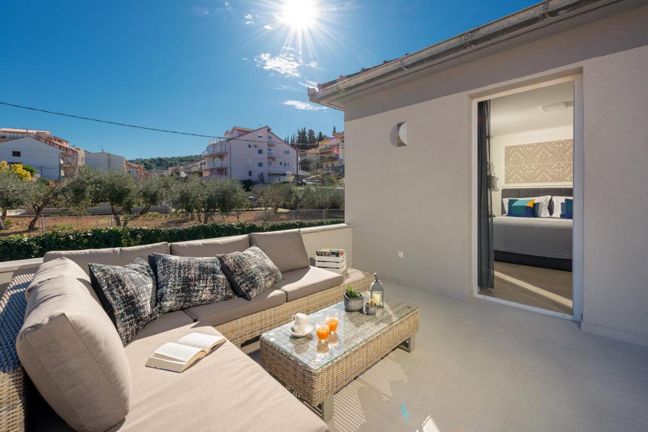 Villa Roko- The Spacious Luxury Trogir Extérieur photo