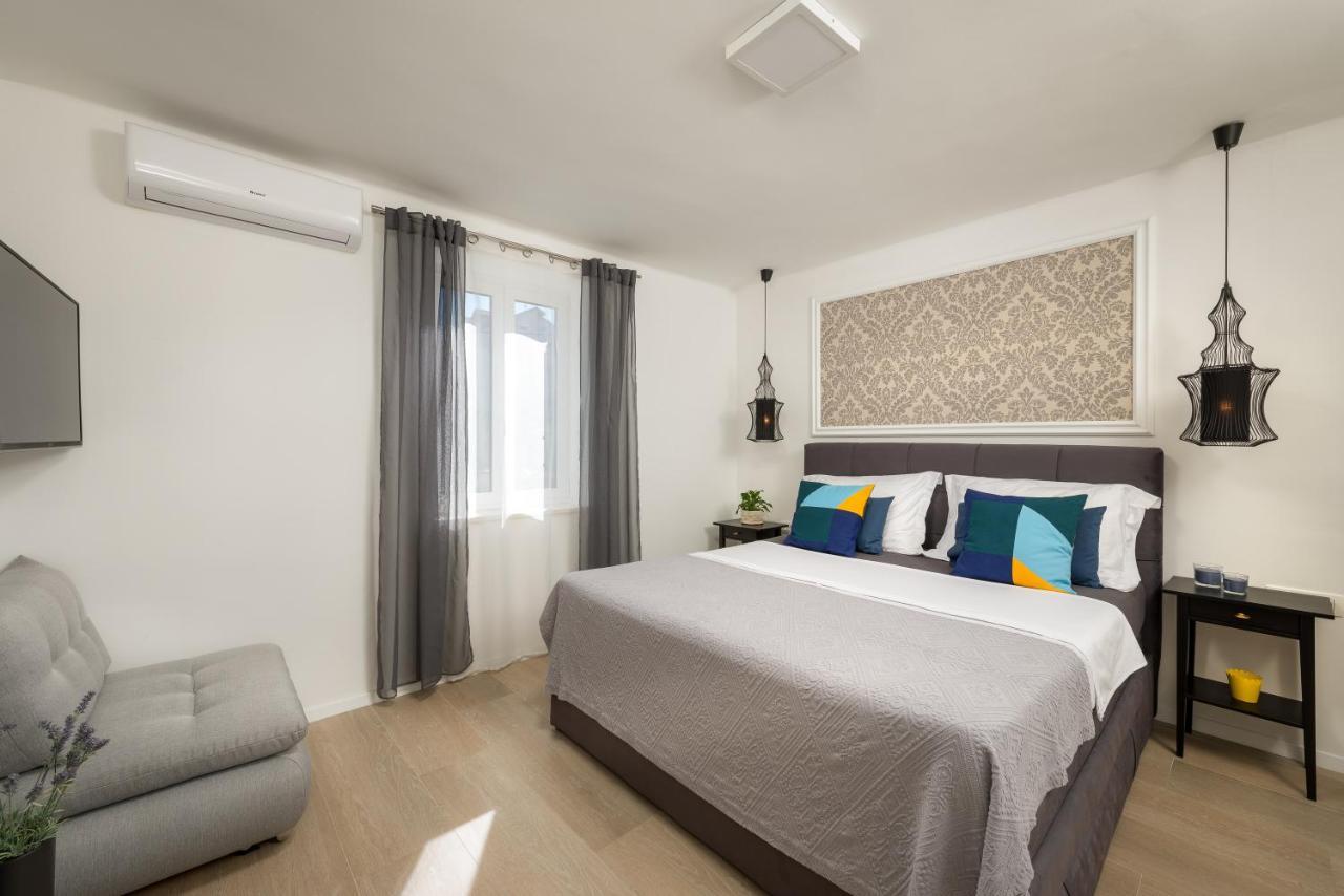Villa Roko- The Spacious Luxury Trogir Extérieur photo