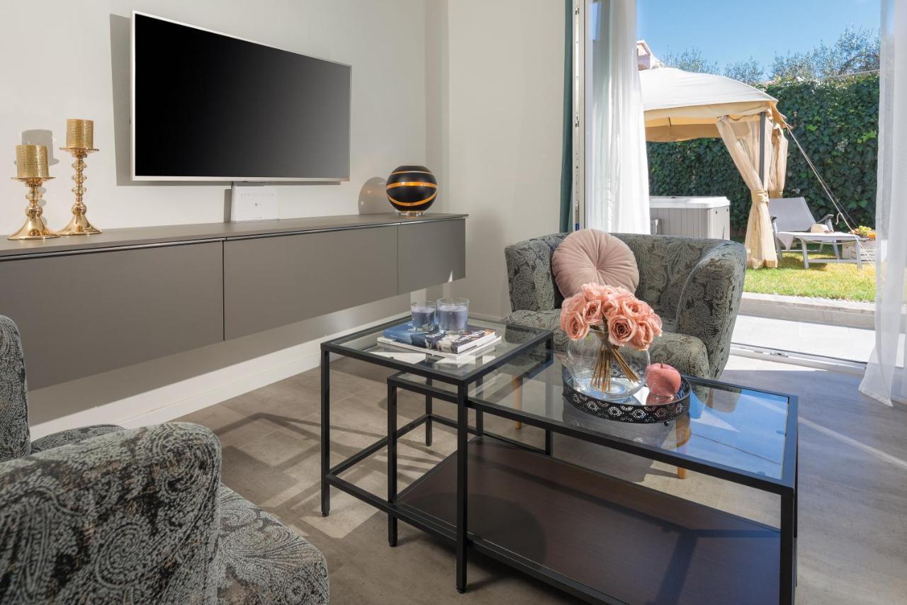 Villa Roko- The Spacious Luxury Trogir Extérieur photo
